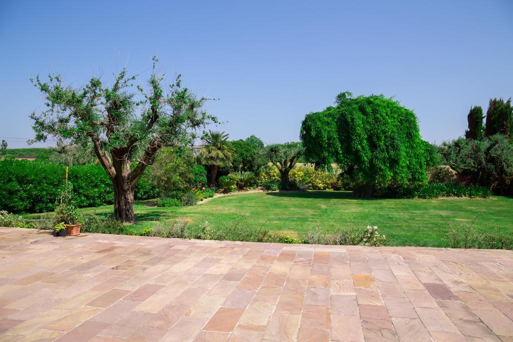 B&B Isa Loreto Bagian luar foto